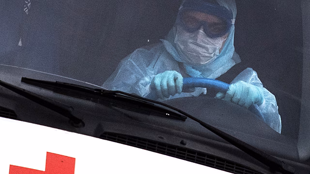NHK: автомобиль протаранил супермаркет в Японии, пять человек пострадали