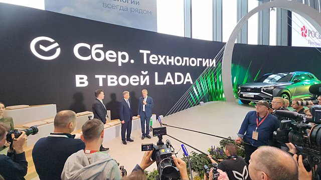 ИИ-ассистент от Сбера на Lada Azimut сможет вызывать помощь и давать советы водителю