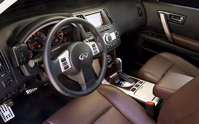 Названы слабые места Infiniti FX35 с пробегом