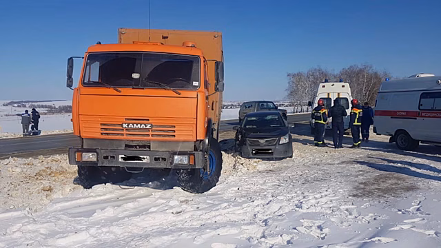 ДТП с ребенком под Саратовом: Грузовик не уступил дорогу «Тойоте»
