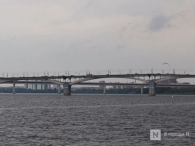 Мужчина упал с Канавинского моста в Нижнем Новгороде ночью 31 августа