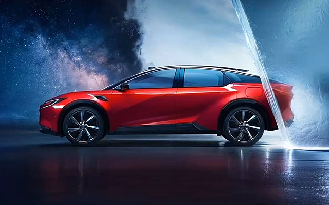 Крутая Toyota по цене Лады: представлен новый технологичный кроссовер
