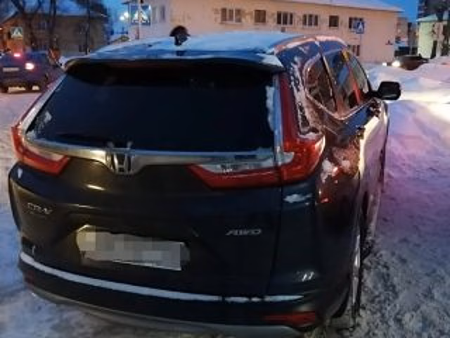 В Уфе 15-летний подросток за рулем автомобиля сбил женщину