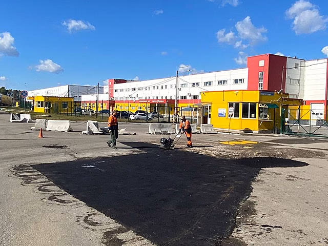 Ремонт асфальтобетонного покрытия провели в Рязановском