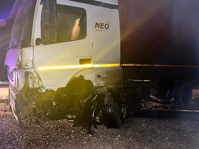 Два человека погибли в ДТП с КамАЗом под Новосибирском
