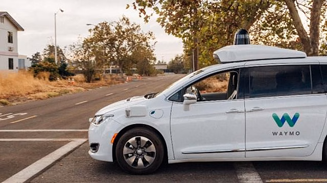 Компании Toyota и Pony.ai планируют массовое производство роботакси в Китае