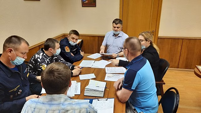 В Управлении по ЮЗАО Департамента ГОЧСиПБ города Москвы прошло совместное совещание с представителями пожарно-спасательных подразделений