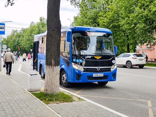 В Тюмени водитель выгнал из автобуса подростка-безбилетника: «За дурака считают»