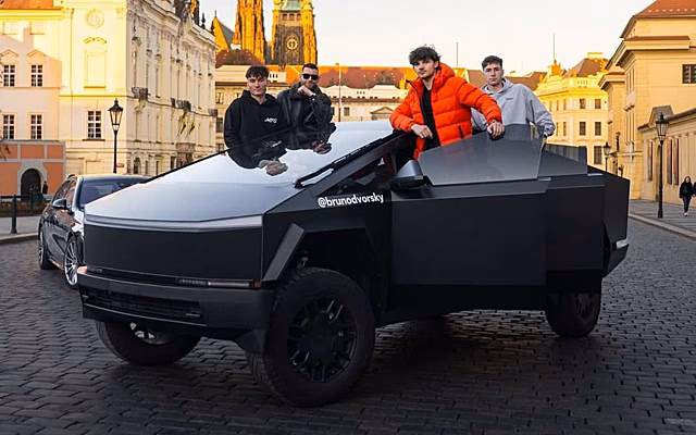 Tesla Cybertruck запрещен в Европе, но там нашли выход