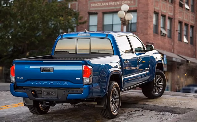 Компания Toyota представила тизер пикапа Toyota Tacoma 2024 модельного года