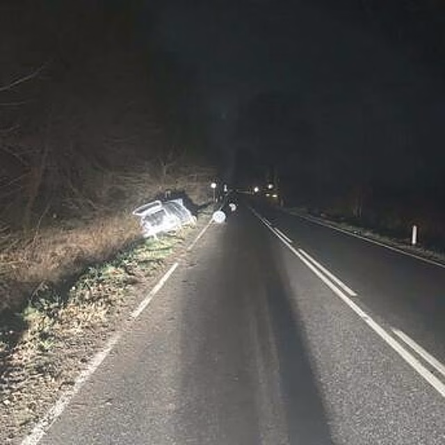 Под Зеленоградском водитель авто не справился с управлением, вылетел в кювет и попал в больницу