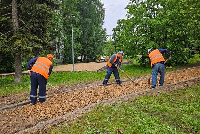 В Савёлках комплексно благоустраивают территорию