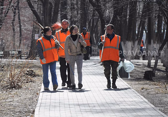 Нижегородские коммунальщики приступили к весенней уборке улиц