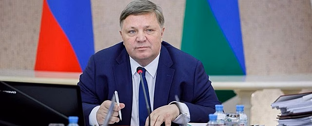 Первого замгубернатора ХМАО срочно госпитализировали в Москву с ковидом