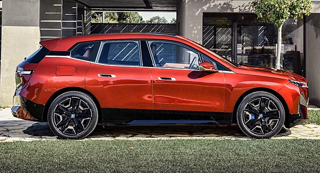BMW iX и i4 Gran Coupe отметят свои дебюты 1 июня в Лос-Анджелесе