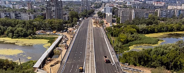 В центре Челябинска запустили движение по мосту