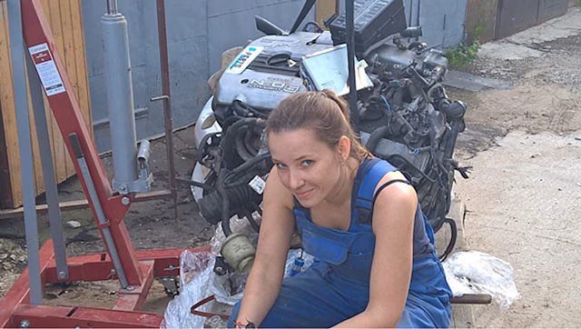 С фабрики нижнего белья в автосервис. Как жительница Химок открыла собственную мастерскую