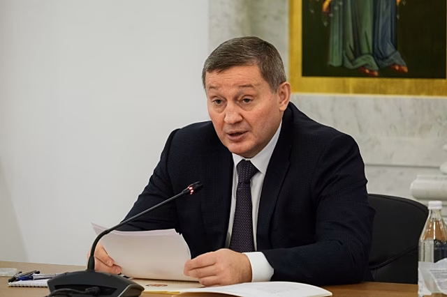 Губернатор Волгоградской области дал поручение отремонтировать дороги после зимы