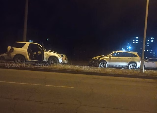 В Сети появилось видео с места аварии в Благовещенске, где пострадали люди