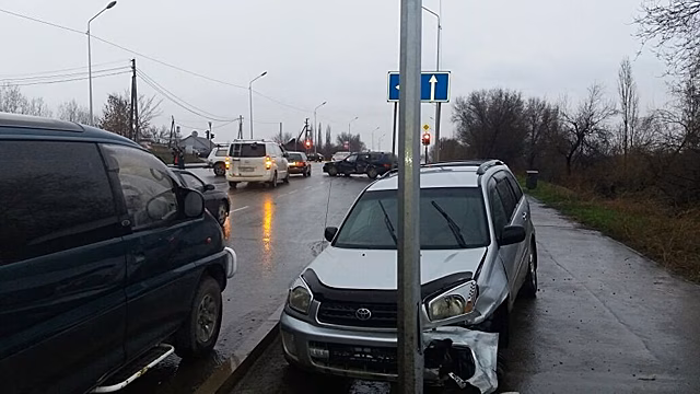 Три человека пострадали в ДТП в Алматы