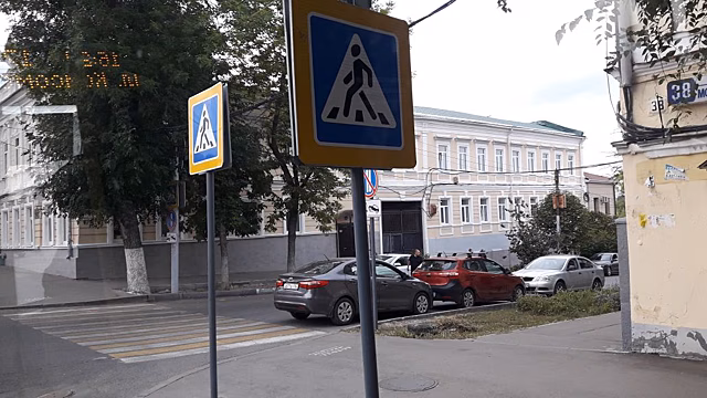 Установку трехсекционного светофора на смертельно опасном перекрестке в Саратове назвали нецелесообразной