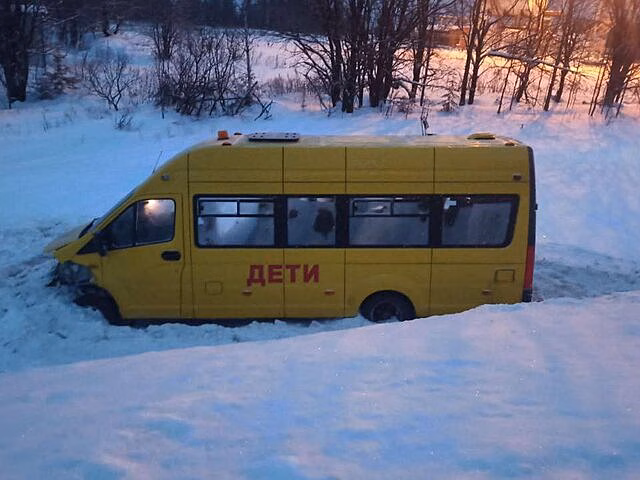 Семь человек пострадали в ДТП со школьным автобусом в Удмуртии