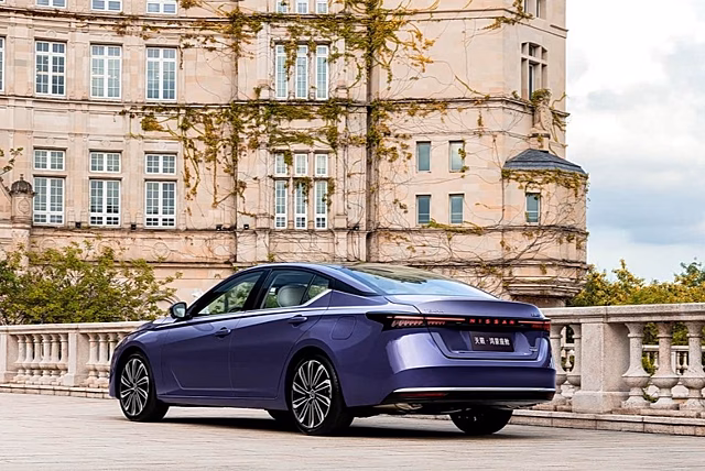 Nissan обогнал всех: рост продаж в РФ на 908%, а китайские бренды провалились на 98%