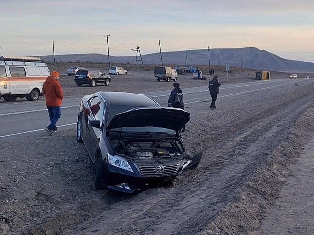 Виновник ДТП со школьным автобусом в Туве скрылся с места аварии