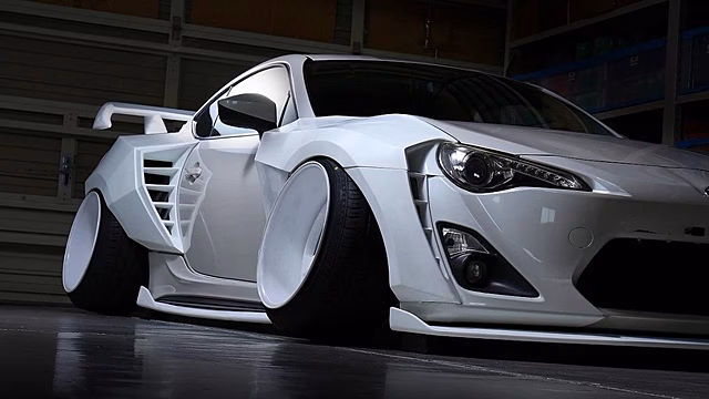 Пожилое купе Toyota GT 86 обзавелось чудовищным бодикитом