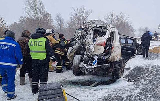 В массовом ДТП под Волгоградом погибли два человека