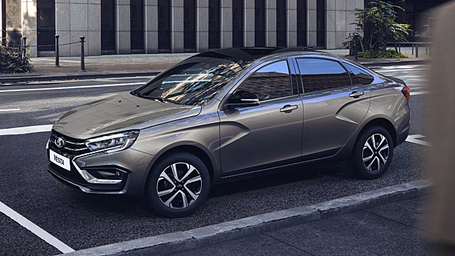 В АвтоВАЗе рассказали, когда ждать полностью укомплетованную Lada Vesta