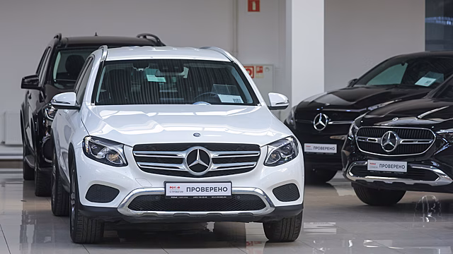 Поставки машин Mercedes-Benz в Россию взлетели почти на 50%