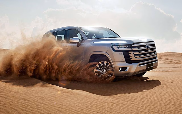 У проданных в России Toyota Land Cruiser 300 нашли серьезную неисправность