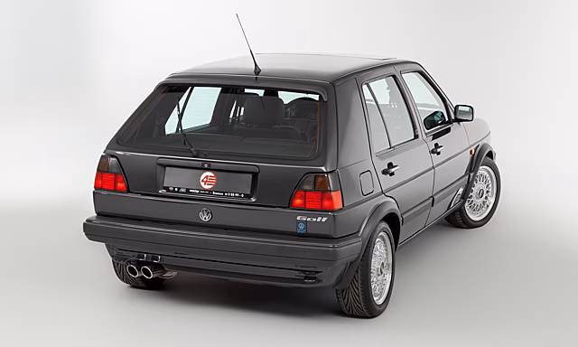 Volkswagen Golf 1989 года продают по цене нового Mercedes S-класса