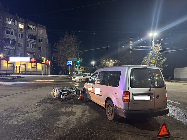 В Калуге пожилой автомобилист сбил мотоциклиста