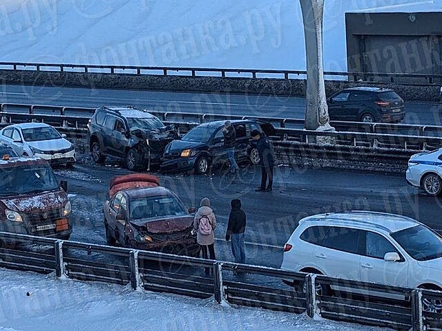 Один человек пострадал в массовом ДТП в Петербурге