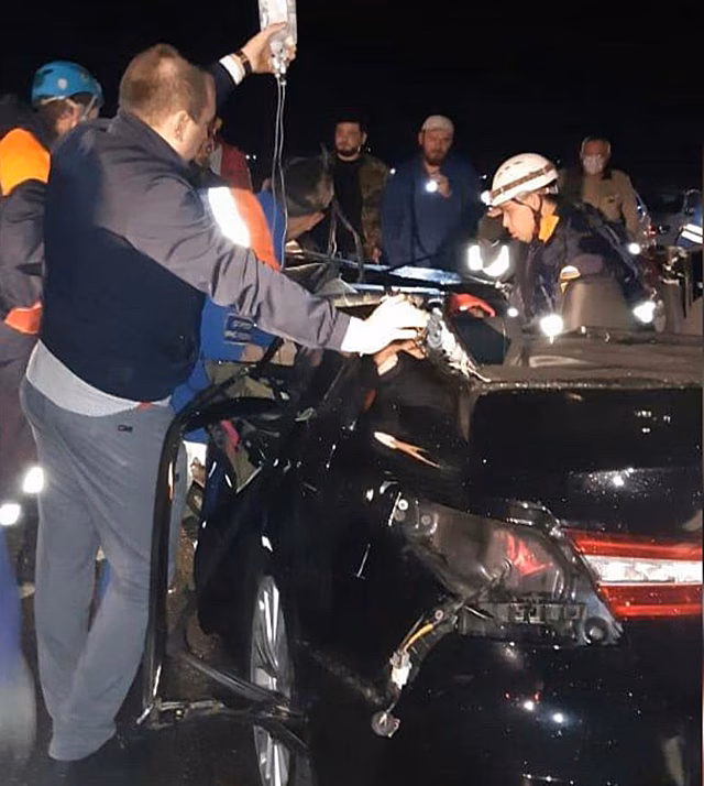 Водитель иномарки попал в реанимацию после столкновения с грузовиком под Пятигорском