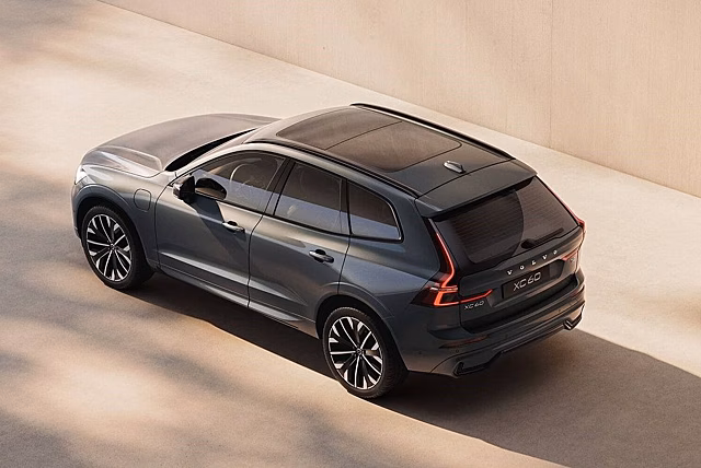 В РФ привезли Volvo XC60 2025 модельного года