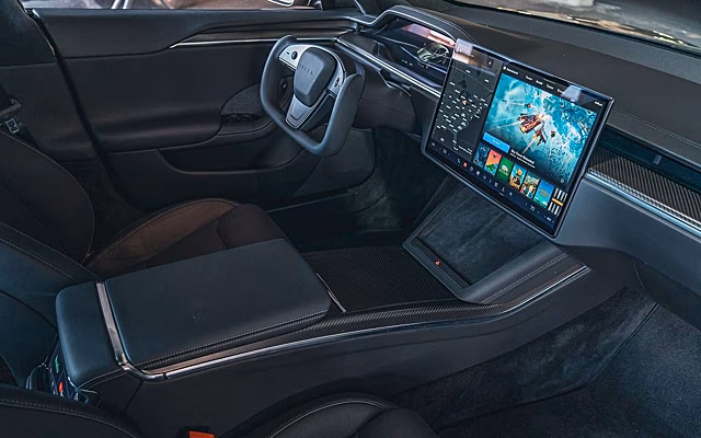 Tesla обеспечила владельцев своих машин пожизненной бесплатной зарядкой