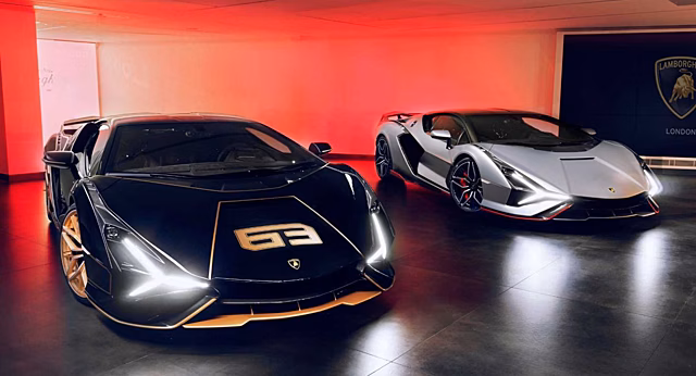 Два гибридных суперкара Lamborghini Sian отправились в Лондон