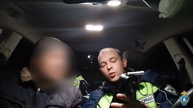 В Тамбове полицейский в свой выходной день задержал нетрезвого водителя, пытавшегося скрыться с места ДТП