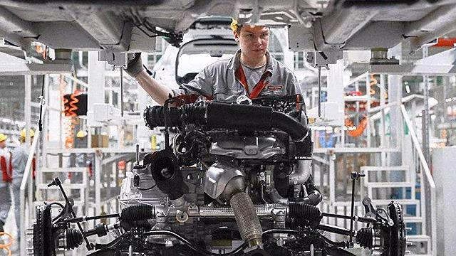 Китай призвали активнее открывать производства автомобилей в России