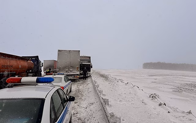ДТП с пассажирским автобусом произошло на трассе в Кузбассе