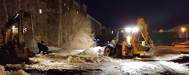 Из-за двух коммунальных аварий в Барнауле без отопления и воды остались дома, школы и детсады