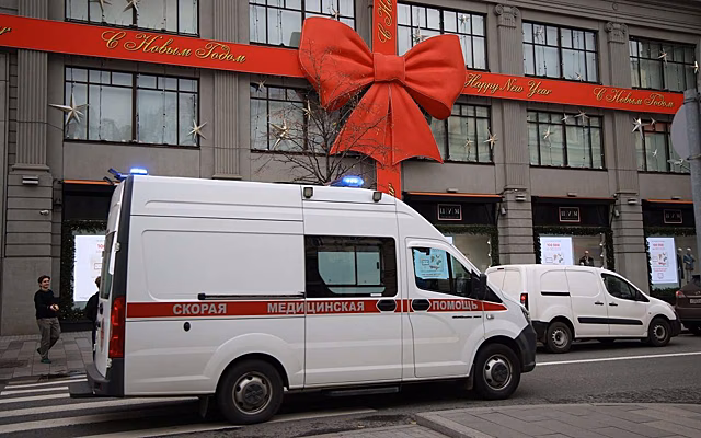 Уступил скорой — получил штраф. В Госдуме усмотрели несправедливость