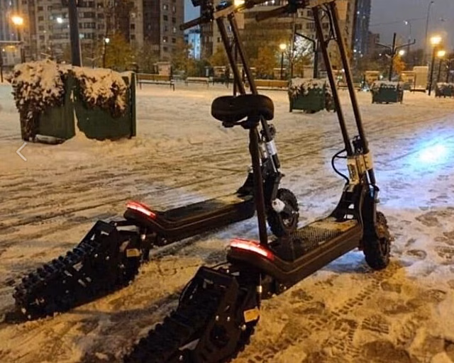 Саратовцев напугали зимними скоростными электросамокатами