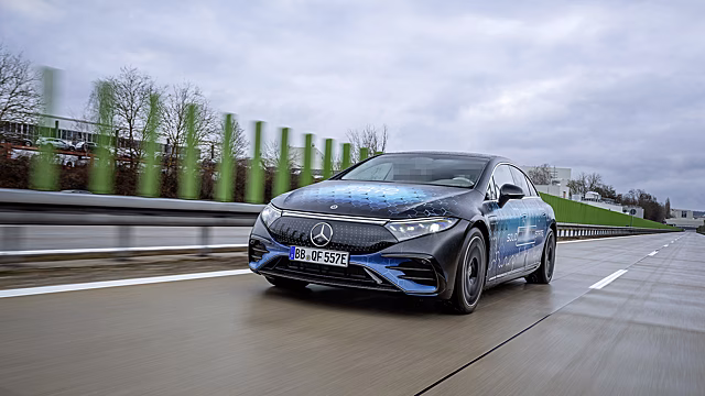 С трасс Формулы 1 на обычные дороги: Mercedes-Benz анонсировал твердотельные батареи для электромобилей