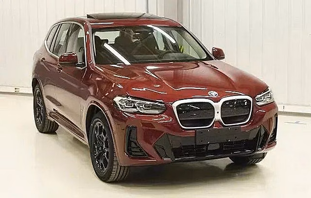 Это невозможно развидеть: решетка нового электрического BMW iX3 стала похожа на солнечные очки