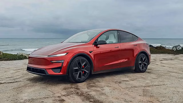 Проблемные дворники машин Tesla получили серьезное обновление