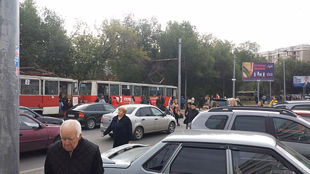«Доехать в центр невозможно!» В Саратове снова встали трамваи №3